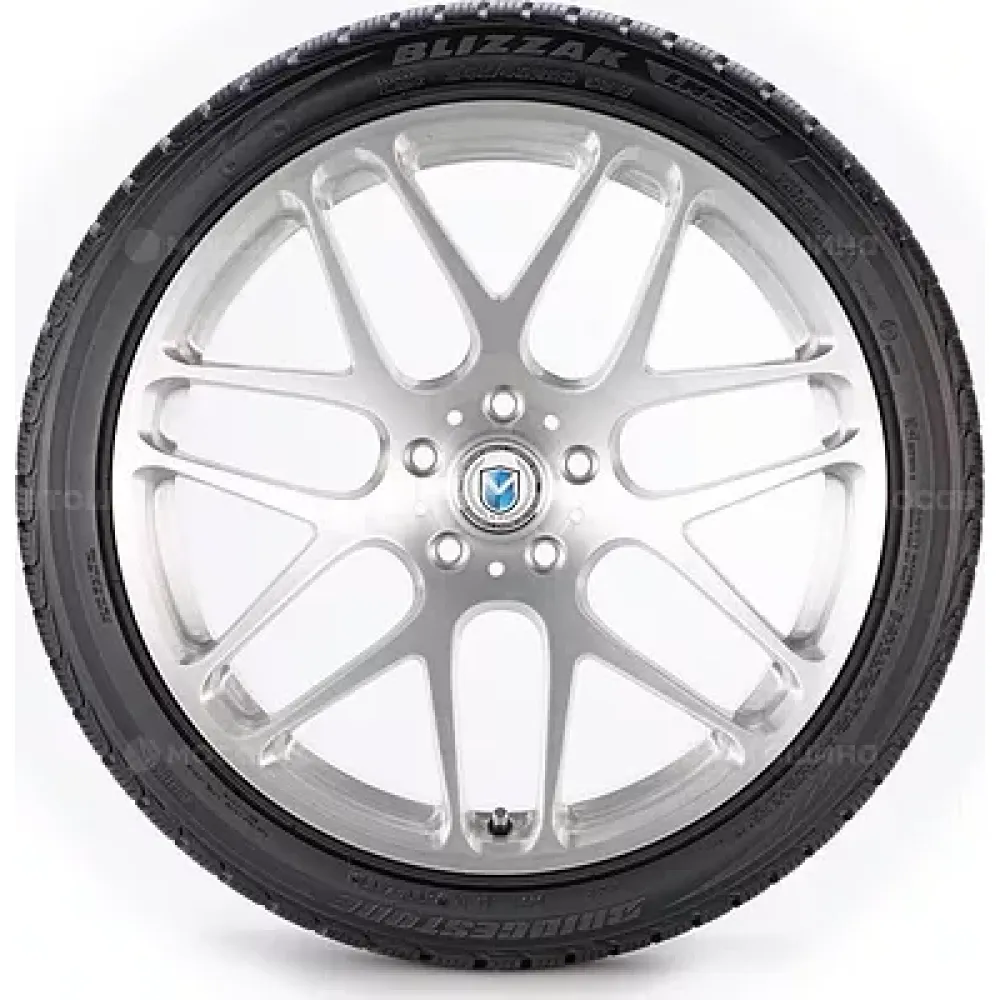 Bridgestone Blizzak LM32 225/60 R16 98H