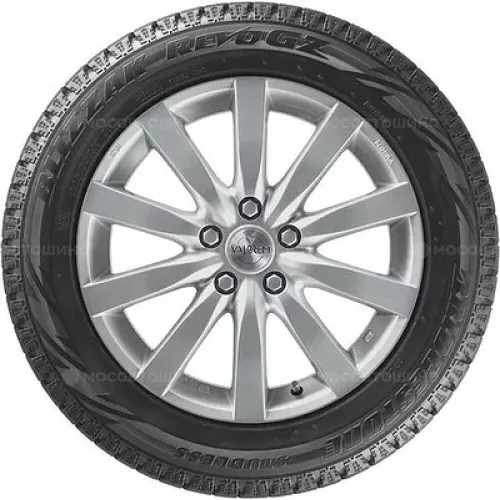 Bridgestone Blizzak REVO GZ 245/40 R18 93S