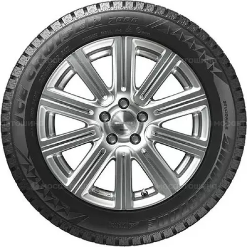 Bridgestone Ice Cruiser 7000 245/65 R17 111T XL
